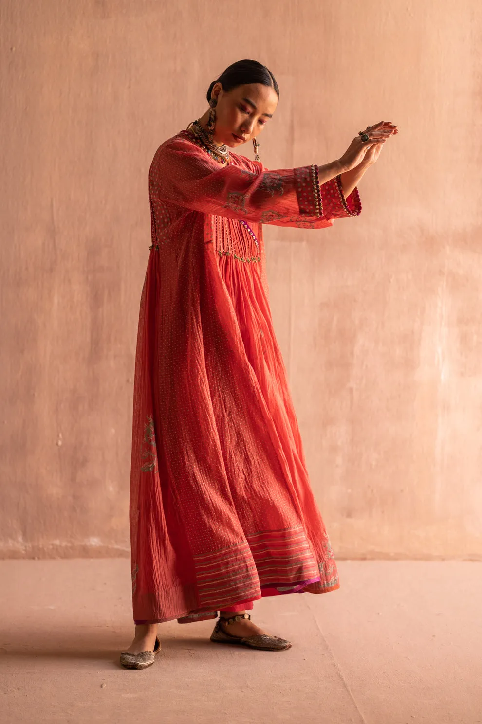 APURVA KURTA