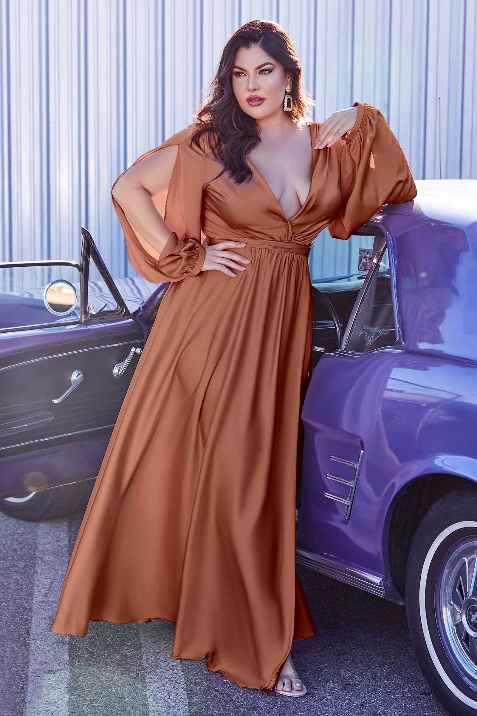 CURVE SATIN LONG SLEEVE GOWN CD7475C