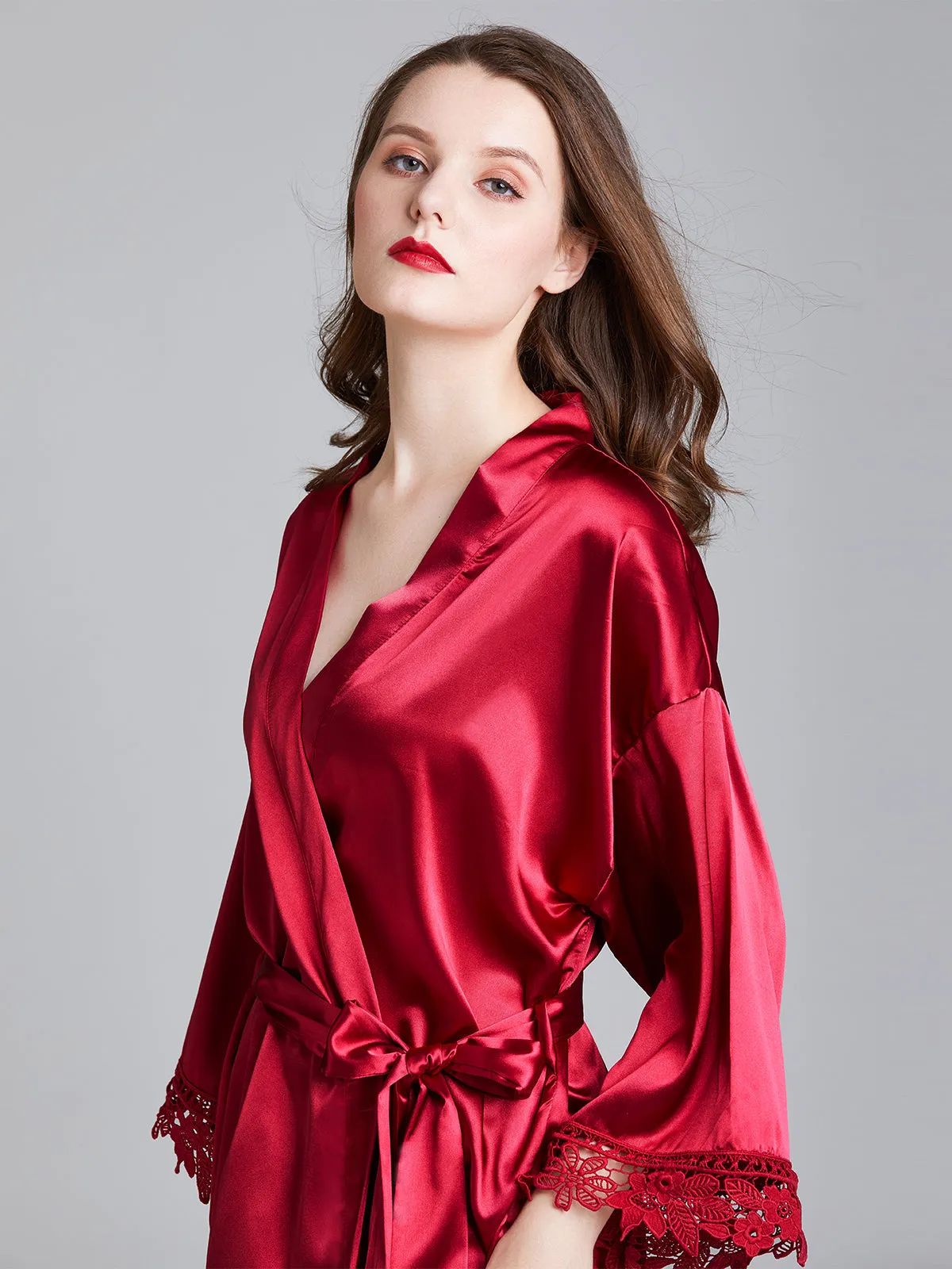 Knee-length V Neck Charmeuse Robes with Floral Lace Edge