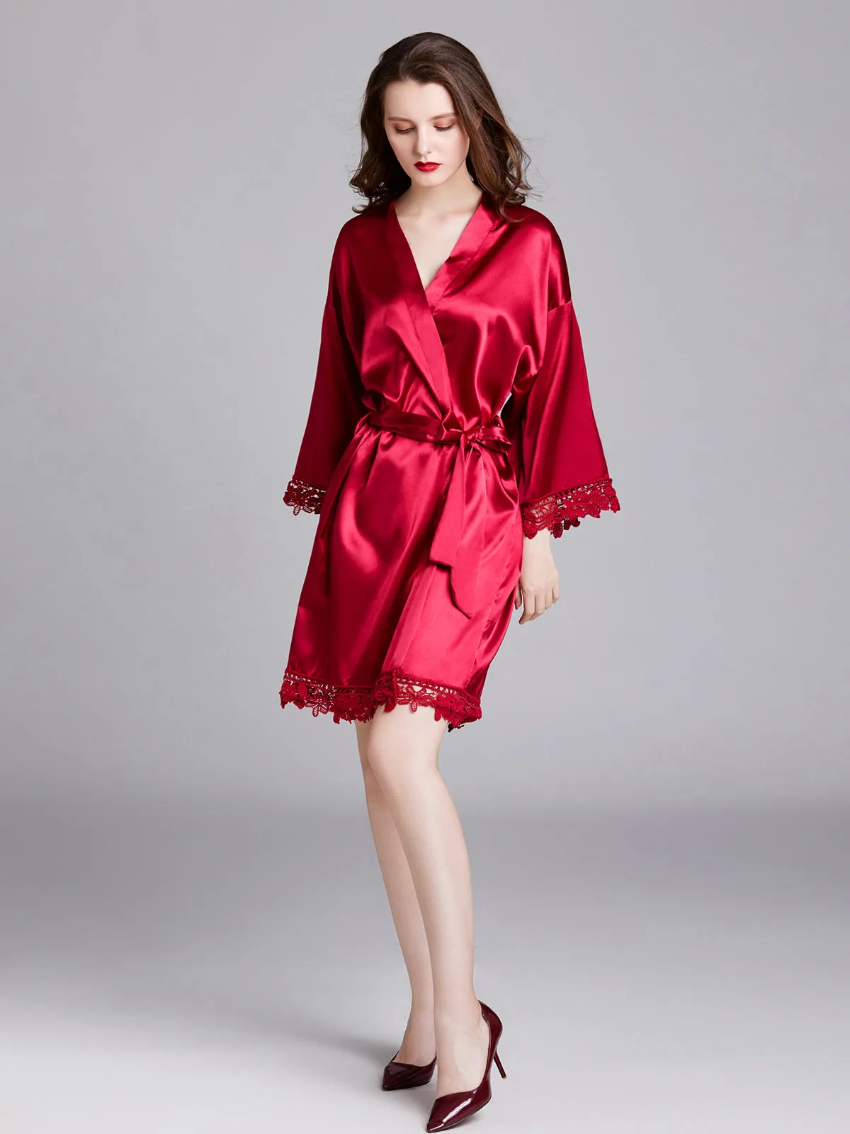 Knee-length V Neck Charmeuse Robes with Floral Lace Edge