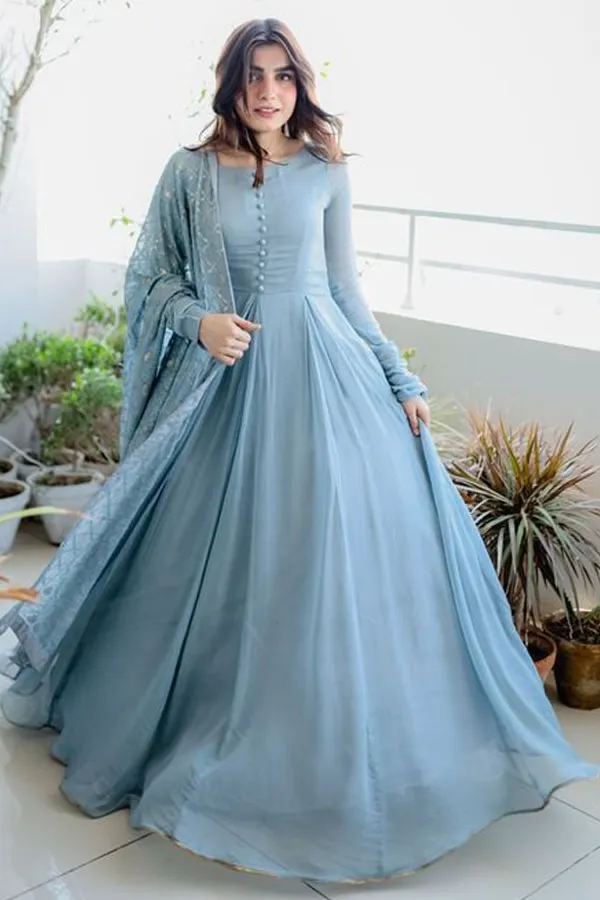 Latest Engagement Gowns India 2023