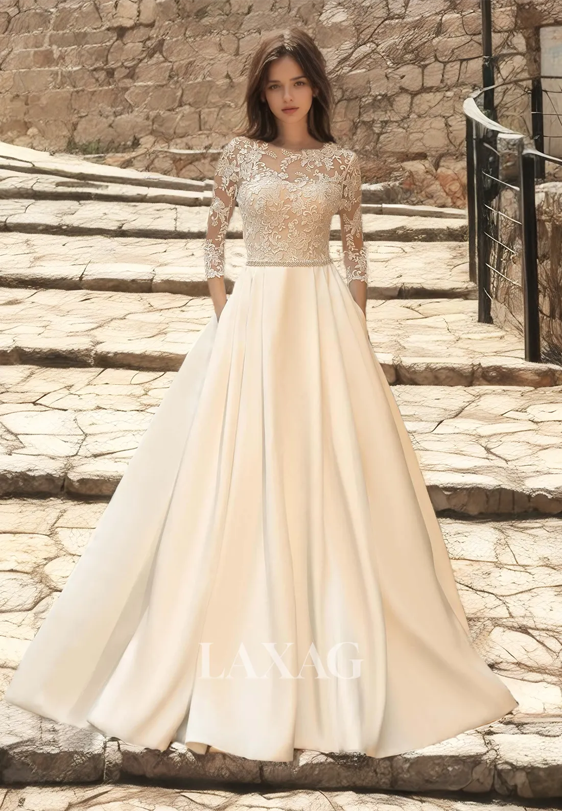 Long-Sleeves Scoop-Neck with Lace Applique Bride Gowns A-Line Sweep Train Satin Wedding Dress