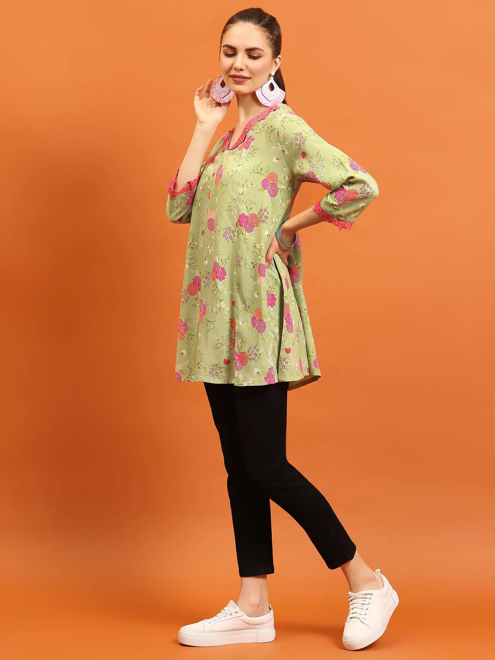 Women Green V-Neck Printed Tunic